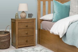 Marieno Medium Oak 2+1 Drawer Bedside Table – Handle-Free B Grade
