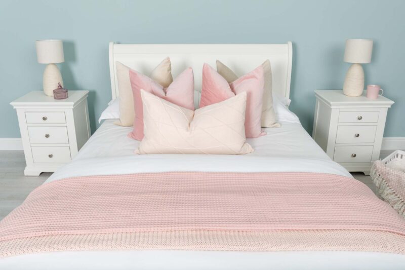 Marieno Soft White Solid Wood Sleigh Bed Frame – 4ft6 Double, B Grade - Image 5
