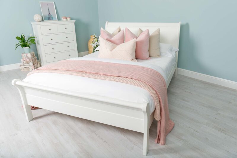 Marieno Soft White Solid Wood Sleigh Bed Frame – 4ft6 Double, B Grade - Image 9