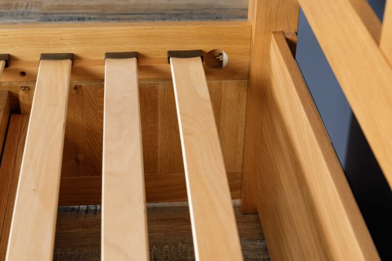 Marieno Solid Oak Storage Bed – 4ft6 Double, B Grade - Image 12