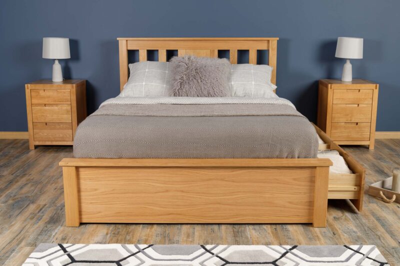 Marieno Solid Oak Storage Bed – 4ft6 Double, B Grade
